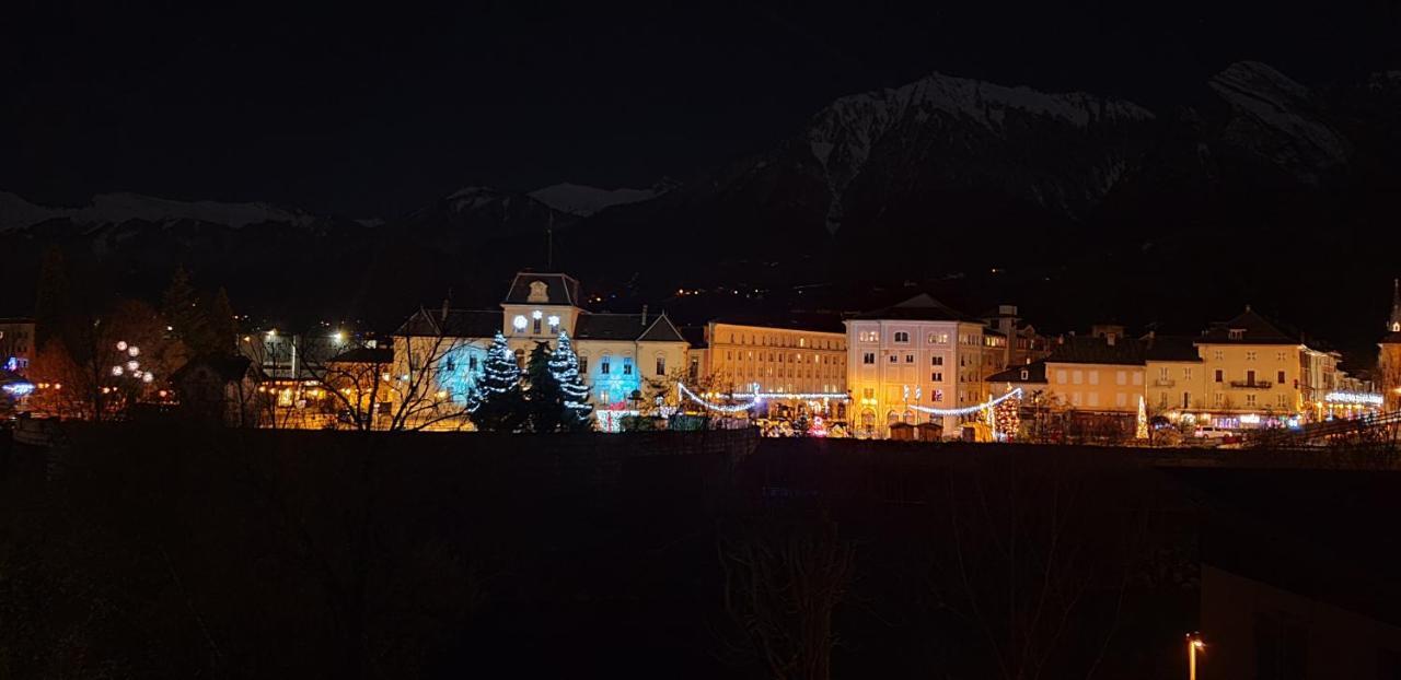 8 Personnes, Spacieux Tout-Confort A Albertville Luaran gambar